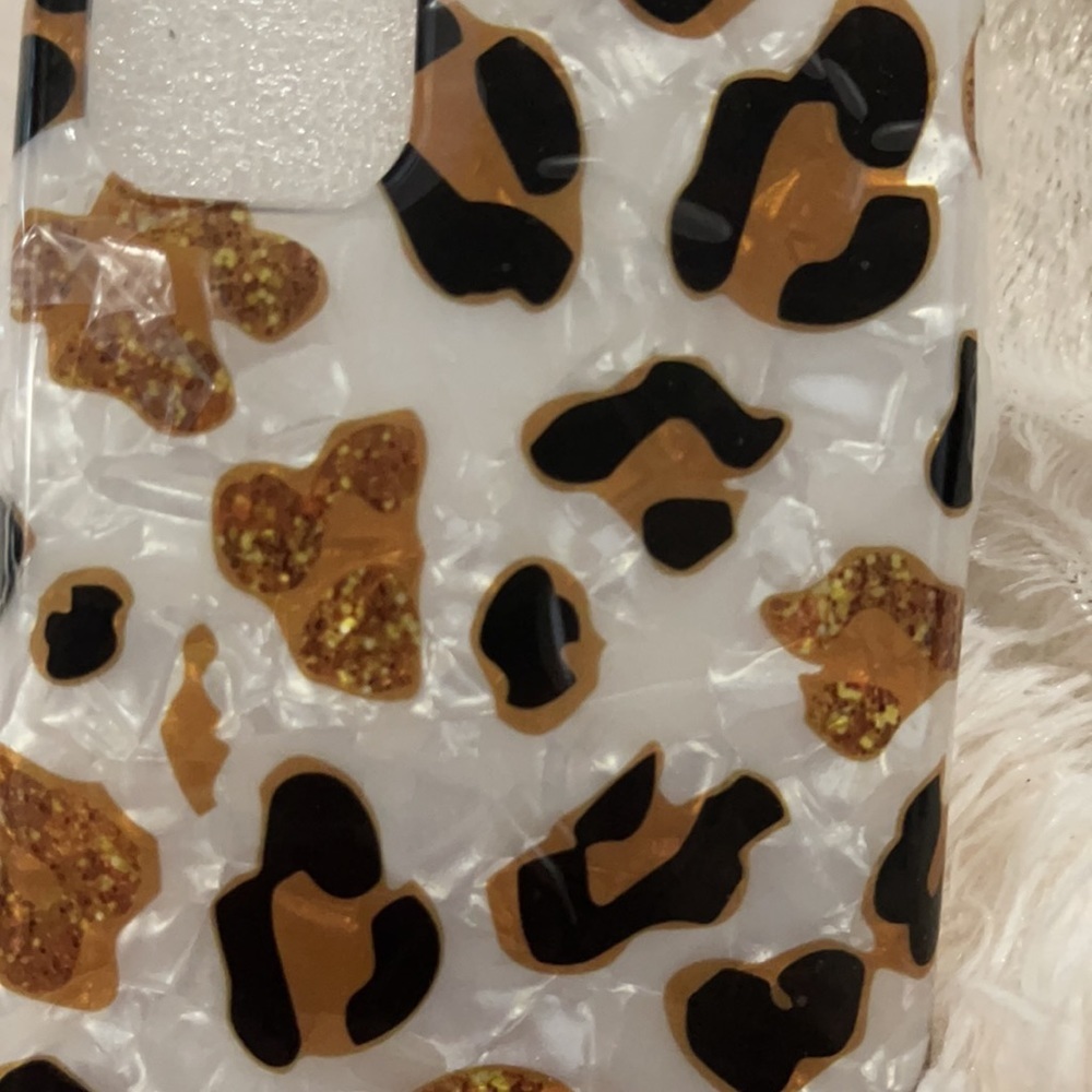 New leopard iPhone 12 case - Picture 2 of 4